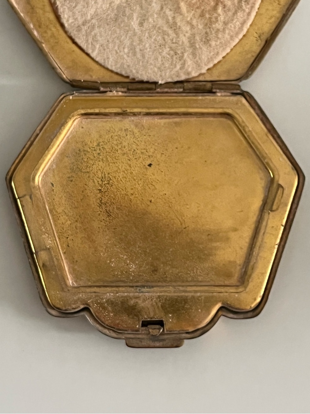 Vintage Art Deco Powder Compact Mirror & Powder Puff Case - Picture 7 of 10
